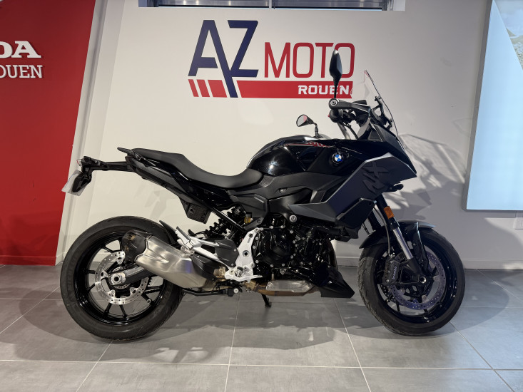 B.M.W F 900 XR - SAINT-JEAN-DU-CARDONNAY