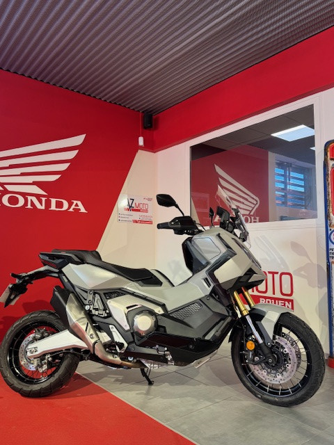 HONDA X-ADV 750 A2 - SAINT-JEAN-DU-CARDONNAY