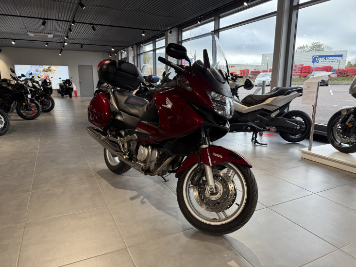 HONDA NT700 DEAUVILLE - SAINT-JEAN-DU-CARDONNAY