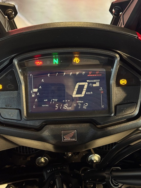 HONDA VFR 800 X CROSSRUNNER - SAINT-JEAN-DU-CARDONNAY