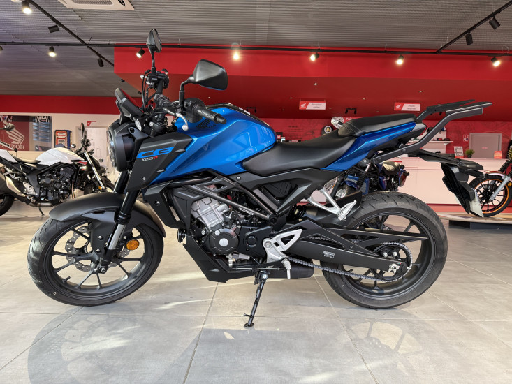 HONDA CB125 R - SAINT-JEAN-DU-CARDONNAY