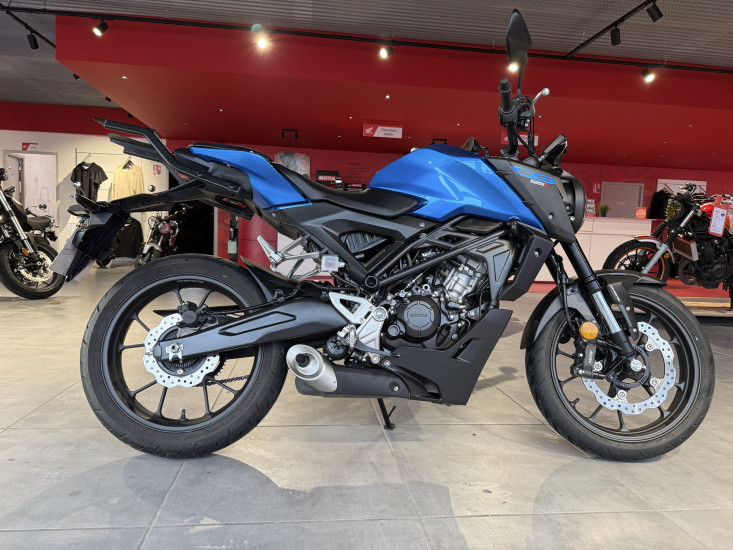 HONDA CB125 R - SAINT-JEAN-DU-CARDONNAY