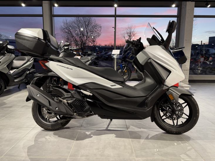 HONDA FORZA 125 TOP BOX - SAINT-JEAN-DU-CARDONNAY