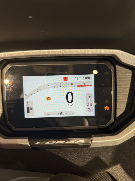 HONDA FORZA 350 TOP BOX - SAINT-JEAN-DU-CARDONNAY