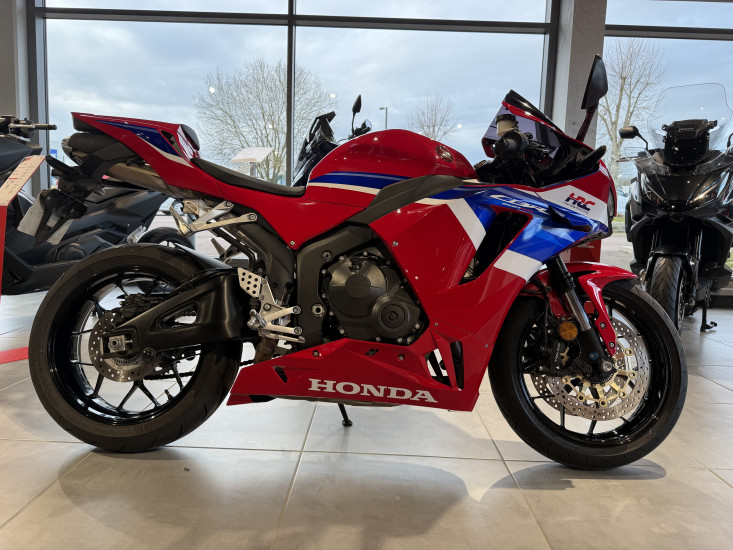 HONDA CBR600 RR - SAINT-JEAN-DU-CARDONNAY