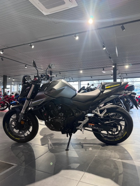 HONDA CB750 HORNET - SAINT-JEAN-DU-CARDONNAY