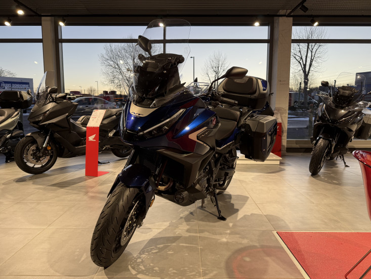 HONDA NT1100 DCT - SAINT-JEAN-DU-CARDONNAY