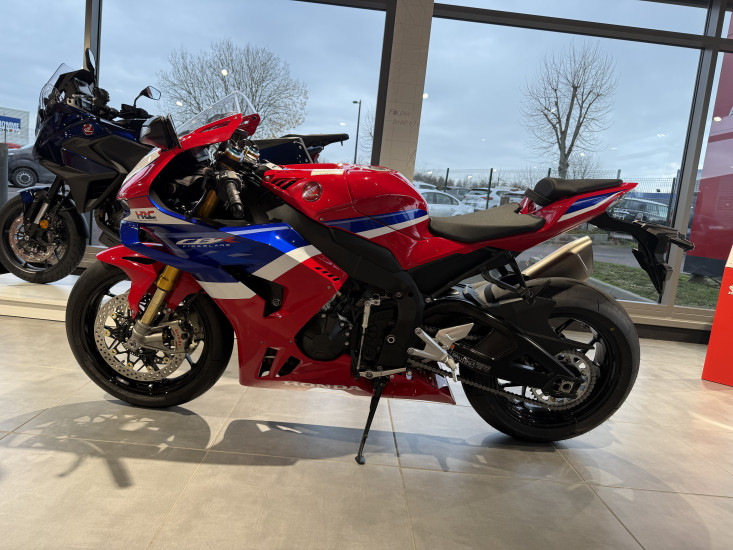 HONDA CBR1000 RR-R SP MILLESIME 2025 - SAINT-JEAN-DU-CARDONNAY