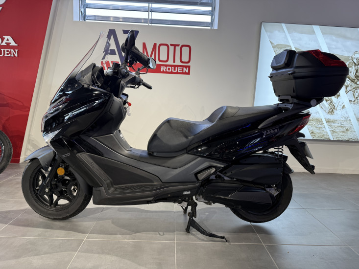 KYMCO X-TOWN 300 - SAINT-JEAN-DU-CARDONNAY
