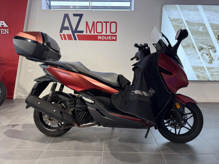 HONDA FORZA 125 TOP BOX - SAINT-JEAN-DU-CARDONNAY