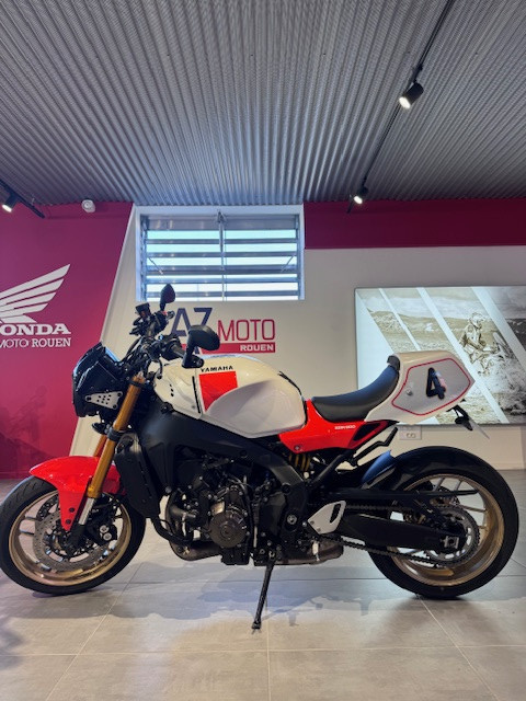 YAMAHA XSR 900 - SAINT-JEAN-DU-CARDONNAY