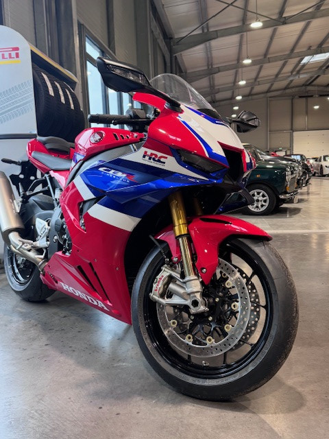 HONDA CBR1000 RR-R SP MILLESIME 2025 - SAINT-JEAN-DU-CARDONNAY