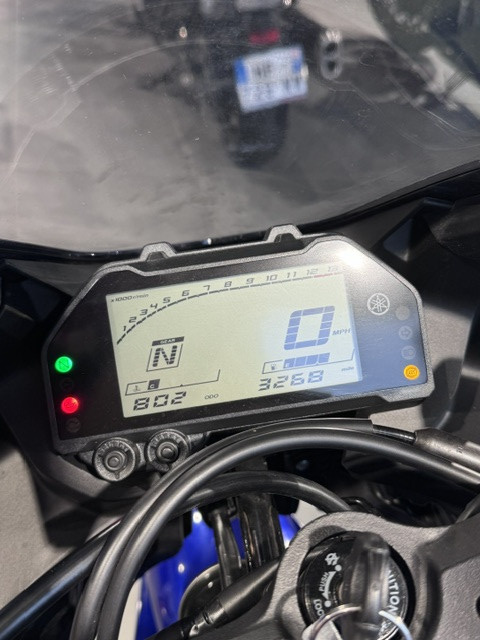 YAMAHA R3 - SAINT-JEAN-DU-CARDONNAY